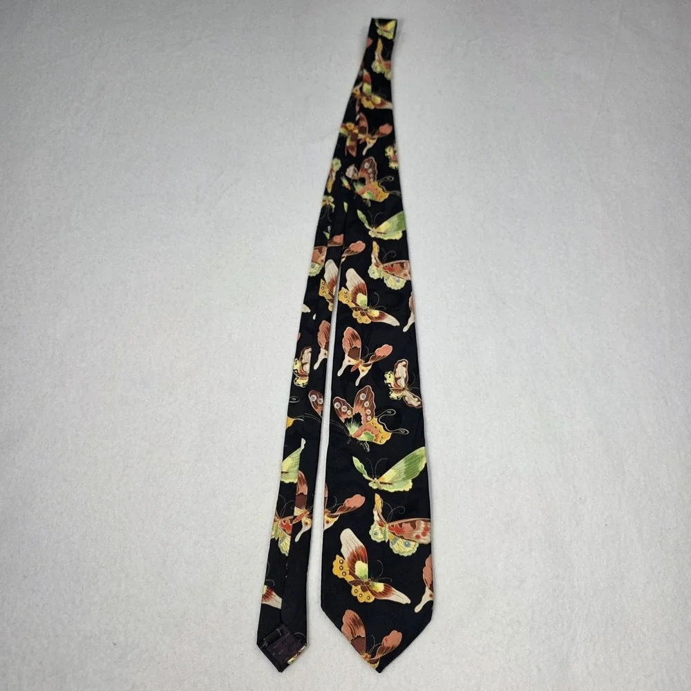 Vintage Gallery Collection By Christina Desiree Ming Dynasty Silk Tie Made USA